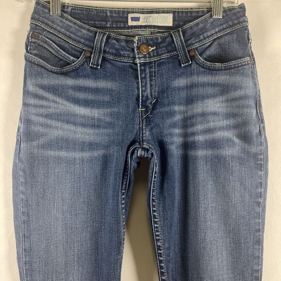 Levi’s Jeans Bold Curve Curvy Fit Low Rise Denim Bootcut Flattering Stretch 9M - Picture 2 of 6